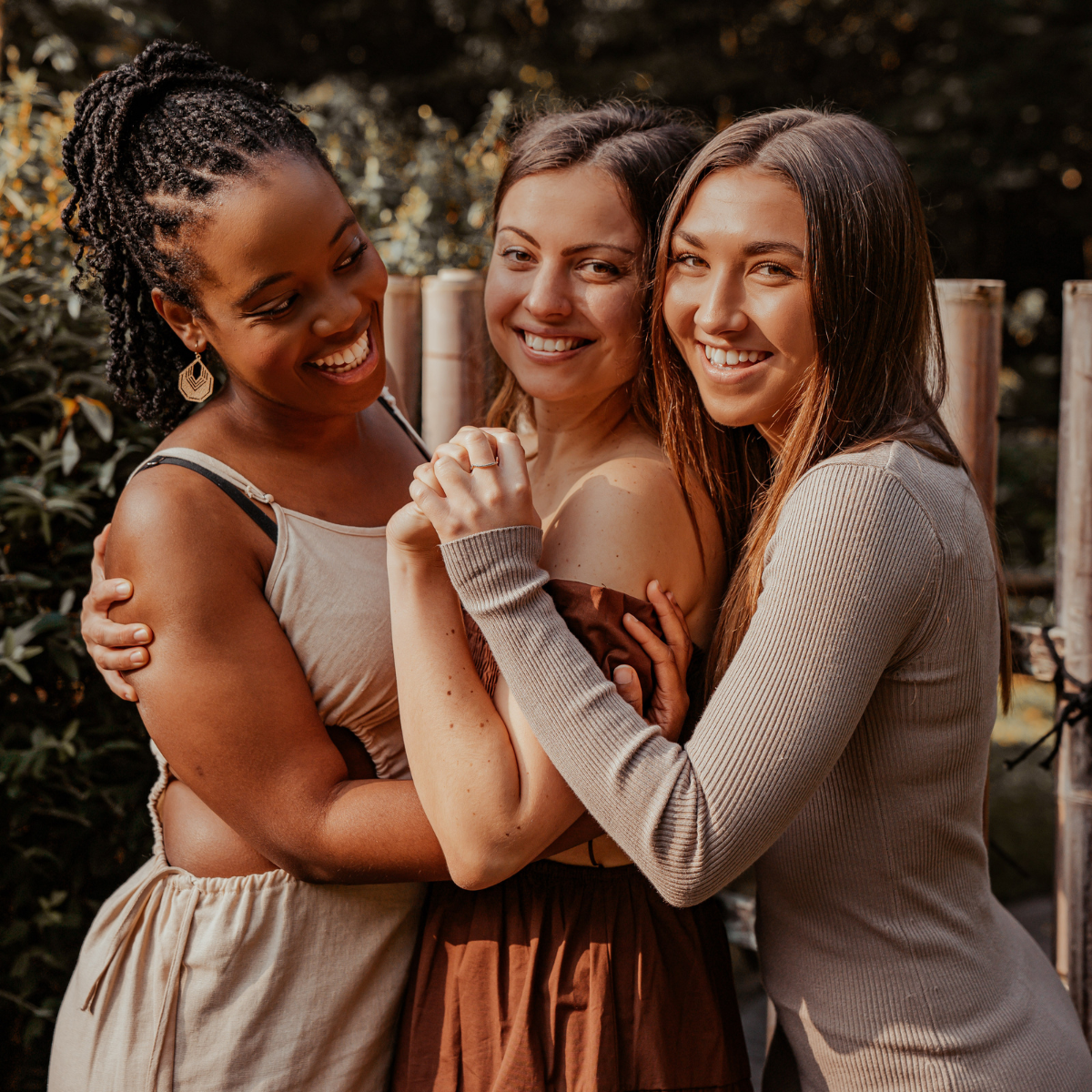 Lucia together with women
